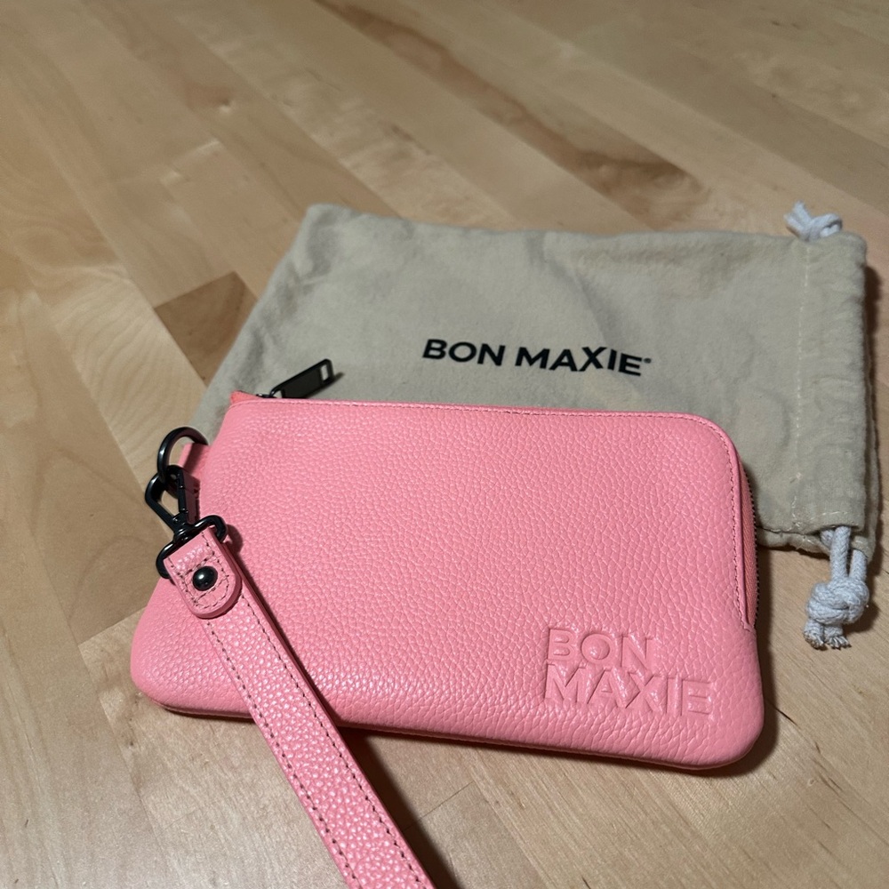 Bon Maxie Pink Wristlet